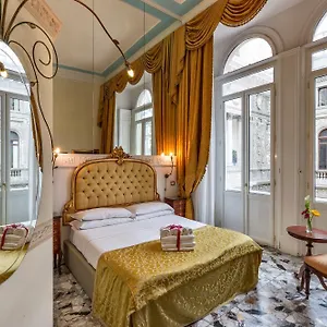 Art Santa Brigida 3*, Naples Italie