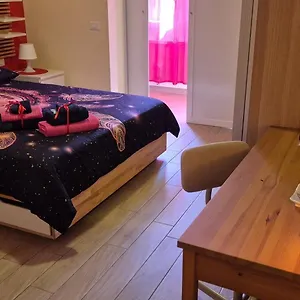 Lady D Bed & Breakfast