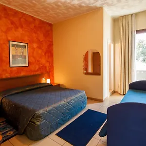 https://al-piccolo-hotel.hotelinveneto.com