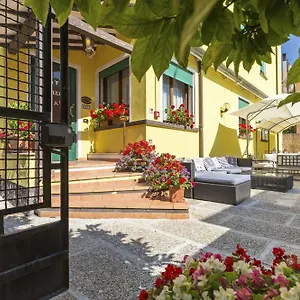 Tiziana Italia