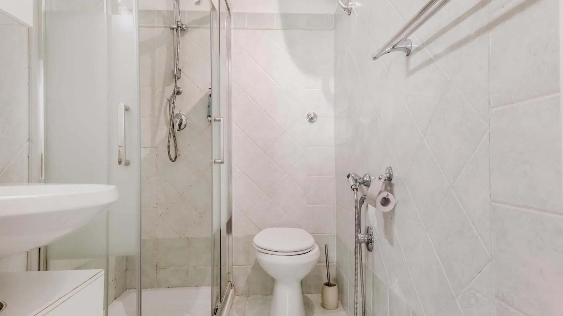 **  Ariana Luxury Guest House Rome Italy