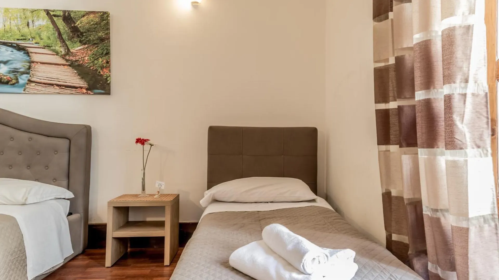 Ariana Luxury Guest House Rome
