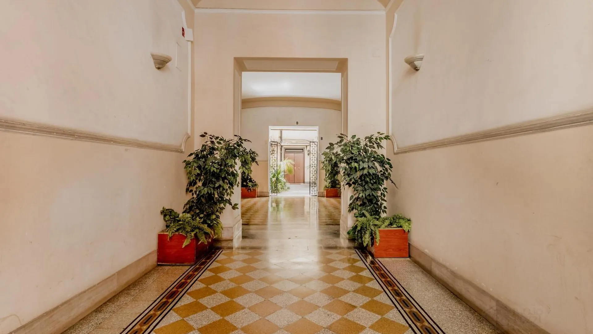 Ariana Luxury Guest House Rome 2*,  Italy
