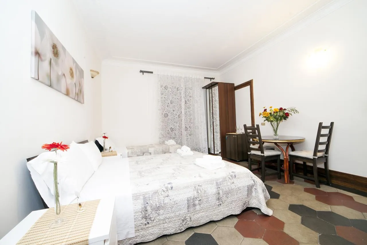 רומא Ariana Luxury Guest House